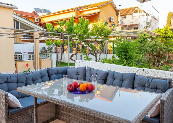 Dimitra Appartement *
